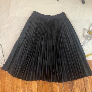 Classic Pleated A-Line Skirt - Black